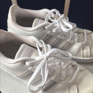 Adidas Sneakers